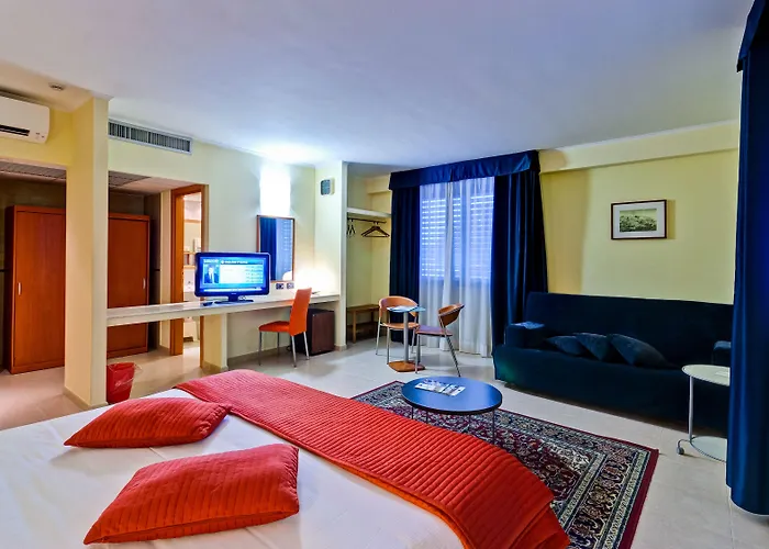Ξενοδοχείο Western Blu 4*