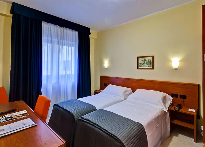 Western Blu Roma